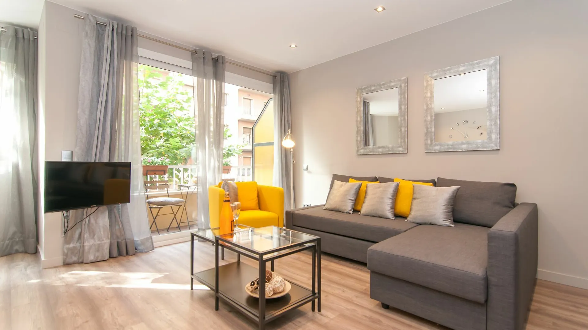 Montaber Apartments - Sagrada Familia Barcelona Hiszpania