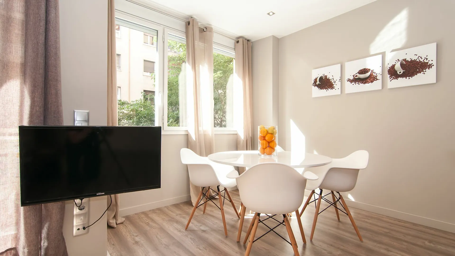 Montaber Apartments - Sagrada Familia Barcelona